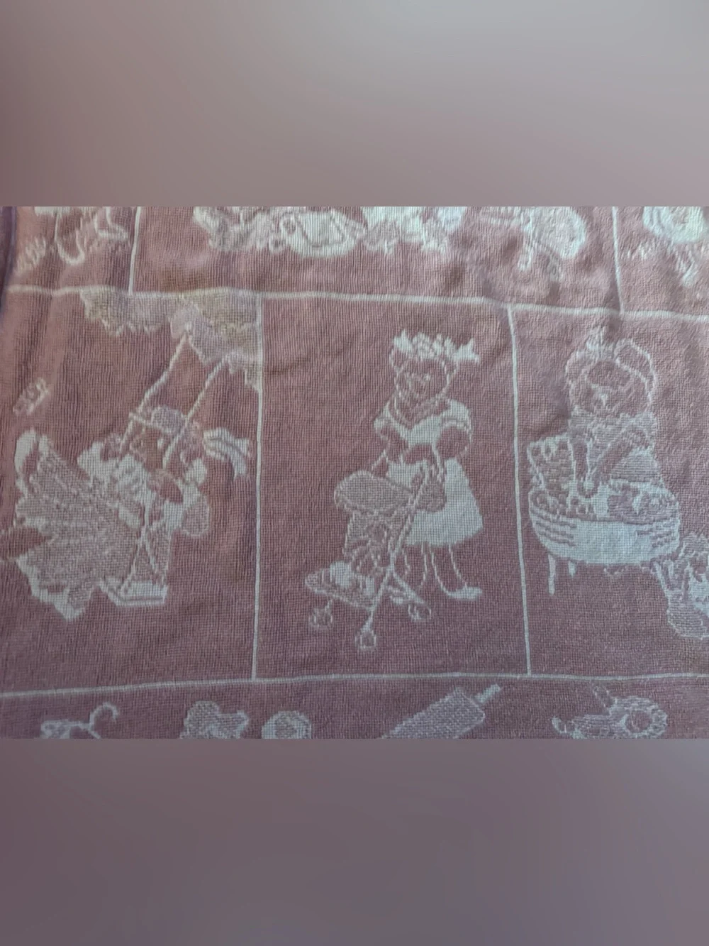 Vintage tapestry jacquard baby blanket EUC reversible